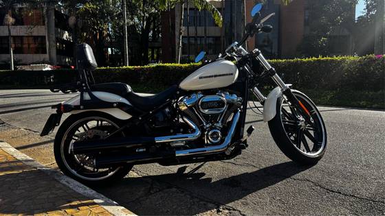 HARLEY-DAVIDSON SOFTAIL BREAKOUT 114 